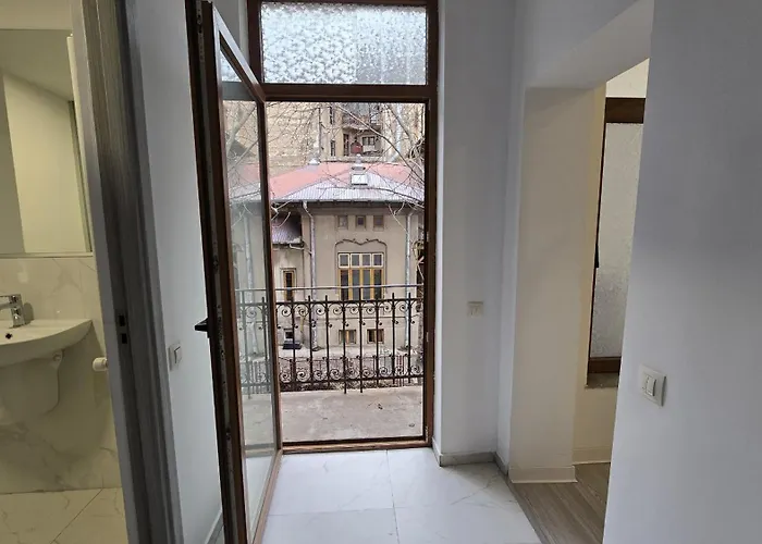 Apartment Continental 2bdr Bucharest