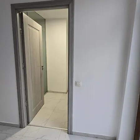 Continental 2bdr Бухарест